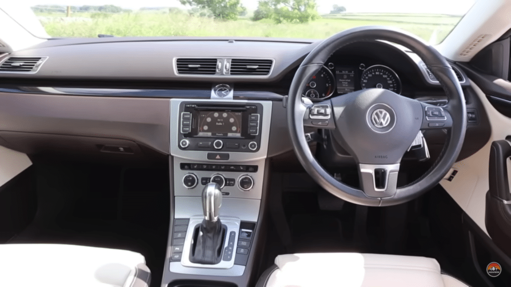 Volkswagen Passat CC iznutra