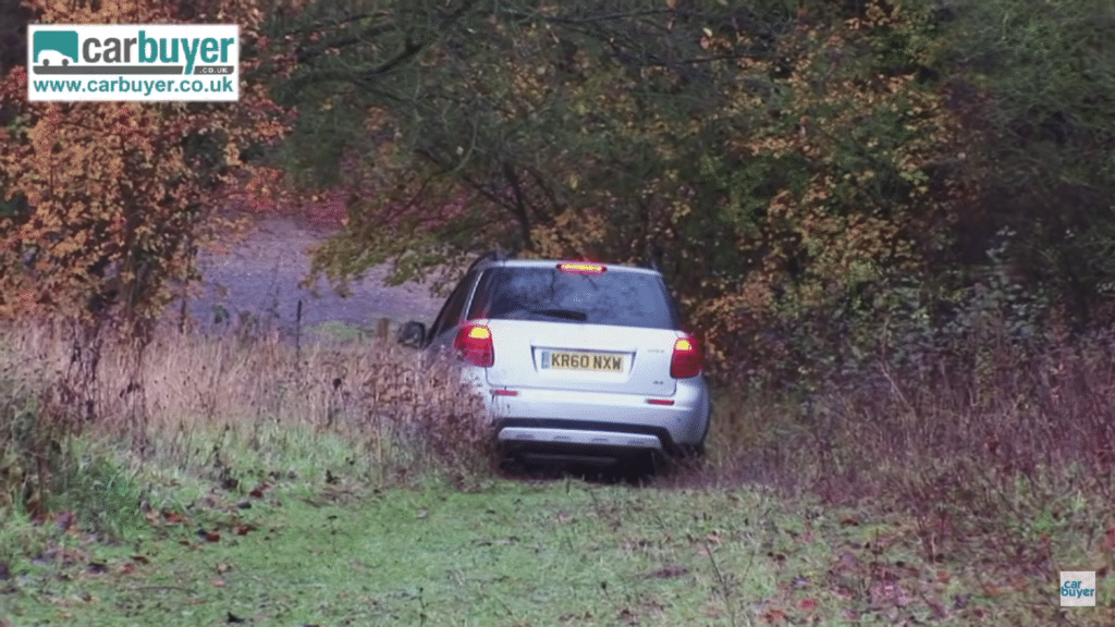 Suzuki SX4 u vožnji prirodom