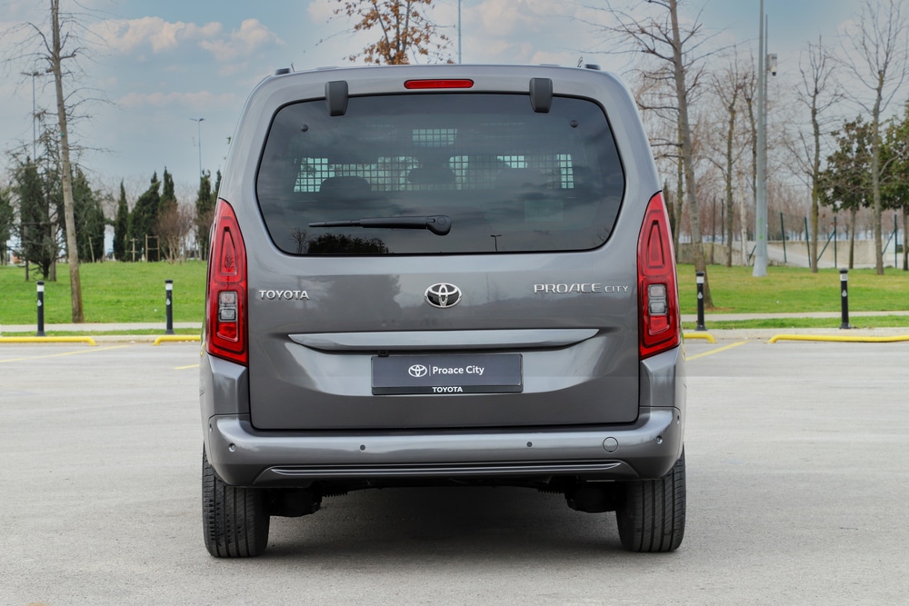 Toyota Proace na parkiralištu