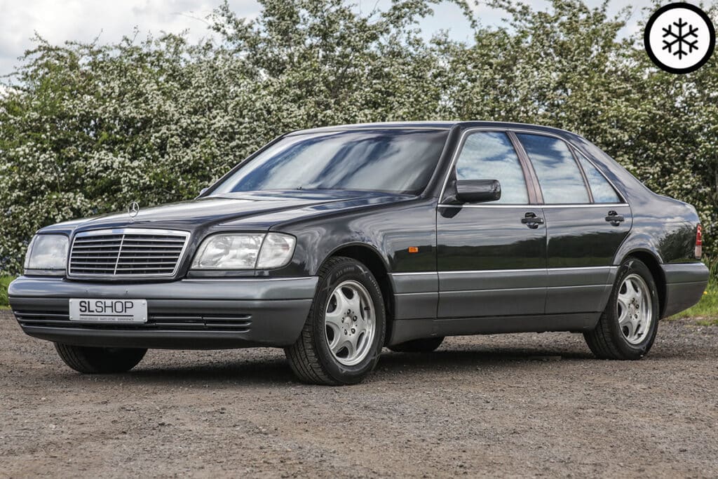 Crni Mercedes W140 iz 1995. godine