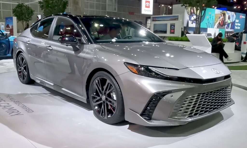 2024 Toyota Camry Hybrid