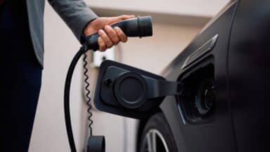 Kako servisirati hibrid? Evo 13 koraka zdravog održavanja