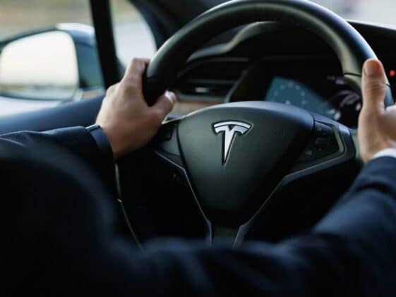 Zašto su električni auti sve popularniji? Top 11 motiva