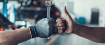 Auto dizalica: Kako sigurno podići vozilo kod kuće