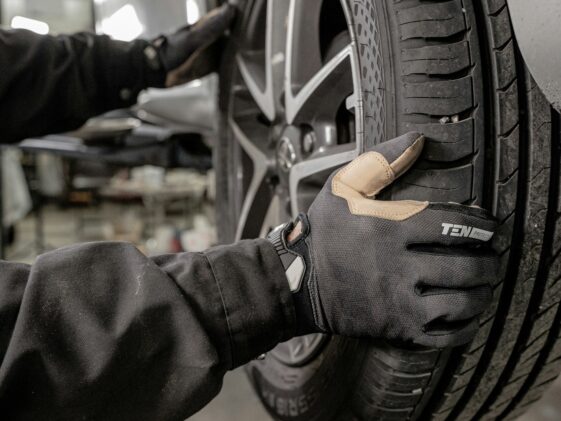 Kako promijeniti gumu na autu brzo i efikasno